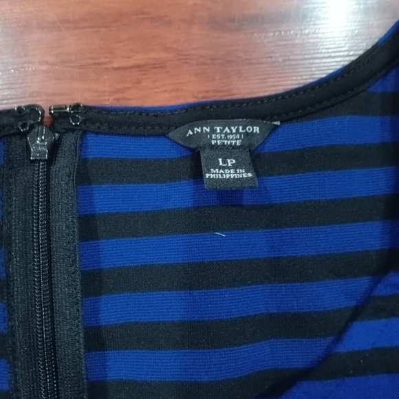 ANN TAYLOR - Picture 2 of 3